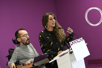 Pablo Echenique y Noelia Vera, en una rueda de prensa de ayer.