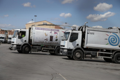 Vehicles de la concessionària de recollida de residus i neteja de la ciutat.