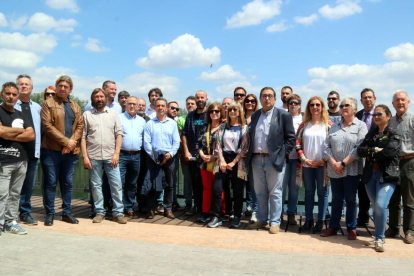 Los alcaldes y concejales del Segrià y la Ribera d’Ebre que se oponen al vertedero de Riba-roja.