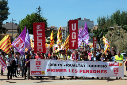 Unes 400 persones es manifesten a Lleida contra la precarietat laboral