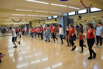 Decenas de personas participaron en los actos conmemorativos del Día de la Danza.