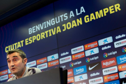 Ernesto Valverde, ahir durant la roda de premsa davant dels mitjans de comunicació.