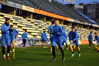 La plantilla del Lleida hizo ayer su primer entrenamiento del nuevo año en el Camp d’Esports.