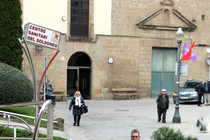 Taxistas del Solsonès garantizan que las personas mayores puedan llegar al médico