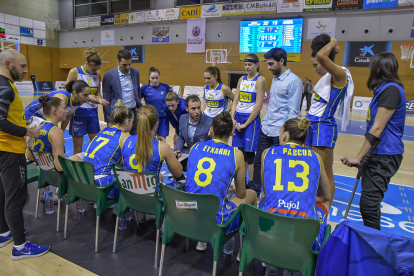 Bernat Canut donant instruccions a l’equip la temporada passada.