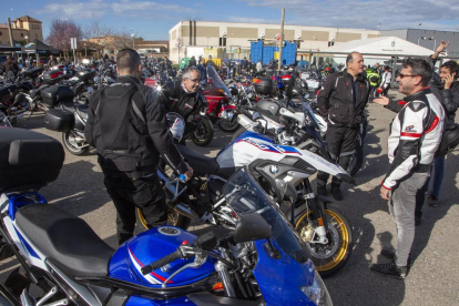 La 12 concentració dels Motorrons va reunir ahir unes 700 motos.