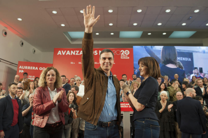 La plana major de la CUP, ahir, a la presentació de la proposta de programa per a les catalanes.