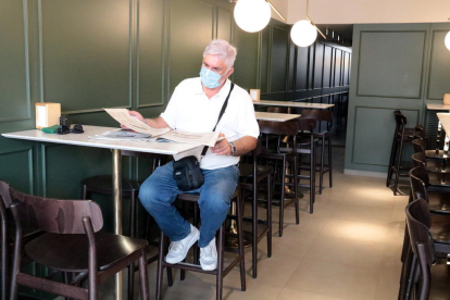 Els bars i restaurants de Lleida reobren l'interior dels establiments