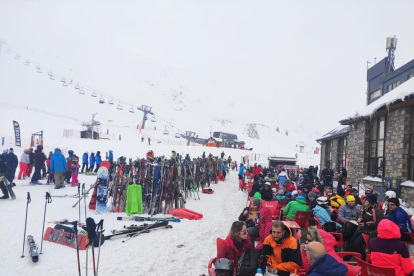 La abundancia de nieve permite un gran fin de semana en las estaciones de esquí de Lleida