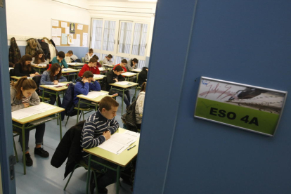 Imatge d’arxiu de proves de competències bàsiques d’alumnes d’ESO.