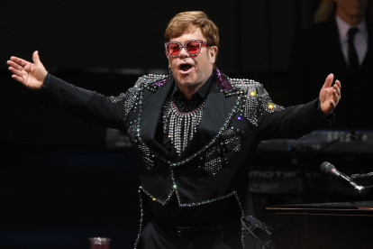 Elton John s’acomiadarà el 2020 dels escenaris amb una gira que recalarà a l’octubre a Barcelona.