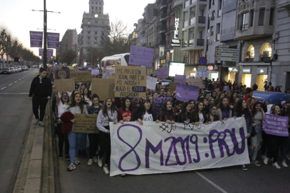 Miles de leridanas salieron a la calle el 8M a favor de la igualdad y en contra de la violencia machista.  