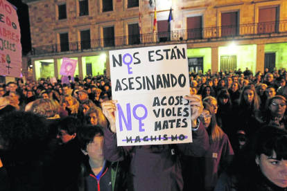 Imatge d’una concentració el 20 de desembre passat contra la violència masclista a Zamora.