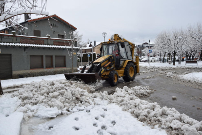 ‘Gloria’ llega al Pirineo y deja a 2.000 abonados sin luz y hasta 80 cm de nieve 