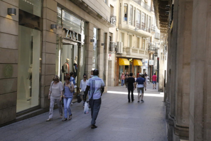 Una tienda Zara en la calle Major de Lleida.