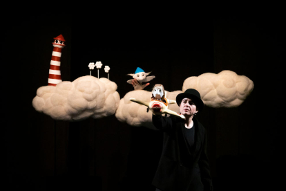 Los murcianos Periferia Teatro estrenarán en catalán ‘Núvol Núvol’.