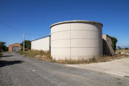 Dipòsits d’aigua potable del nucli de Ferran.