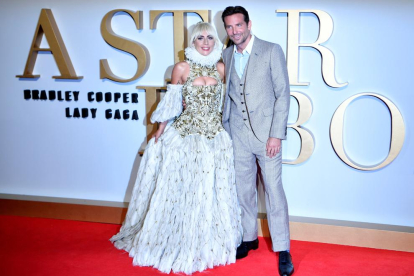 Lady Gaga i Bradley Cooper, protagonistes de la cinta ‘Ha nacido una estrella’.