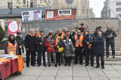 La marea pensionista convocó ayer un acto en la plaza Sant Joan. 