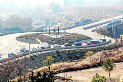 Imagen de archivo de un control de tráfico en la carretera de Alcarràs. 