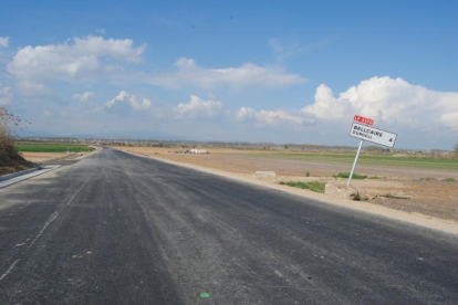 Imatge d’aquesta setmana de l’estat de la carretera a la sortida de Linyola cap a Bellcaire.