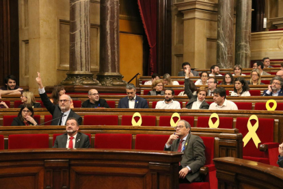 Los grupos parlamentarios JxCat y ERC votaron en contra de la moción y la CUP no participó.