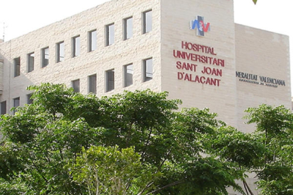 Los dos heridos en el accidente fueron trasladados al Hospital Universitari Sant Joan d’Alacant.