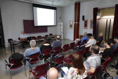 El profesor Juan Carlos García Codron, ayer durante la conferencia en el Rectorat.