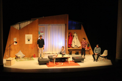 La comedia ‘Lapònia’ llenó la noche del sábado el Teatre Ateneu de Tàrrega.