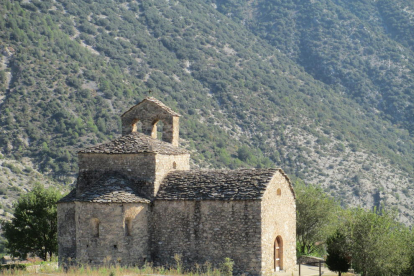 La ermita románica de Sant Serni de Cabó.
