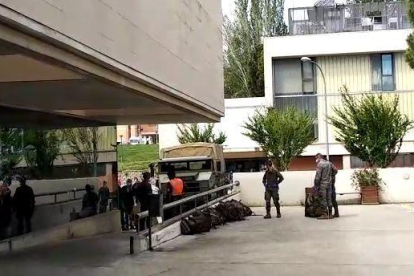 L'exèrcit arriba a la residència Sant Josep de Lleida per desinfectar les instal·lacions