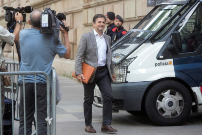 Oriol Pujol, a su llegada a la Audiencia de Barcelona en julio.