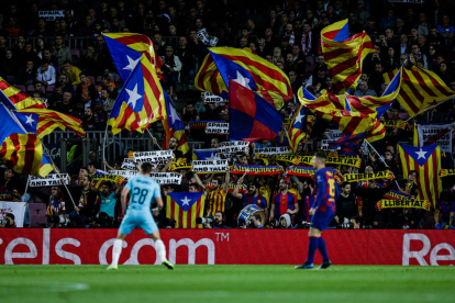 Els aficionats del Barça tardaran a assistir en massa al Camp Nou per presenciar els partits.