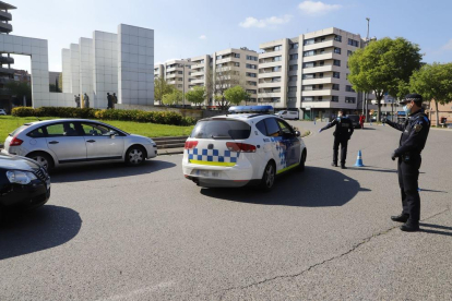 Un control de la Guardia Urbana en Lleida