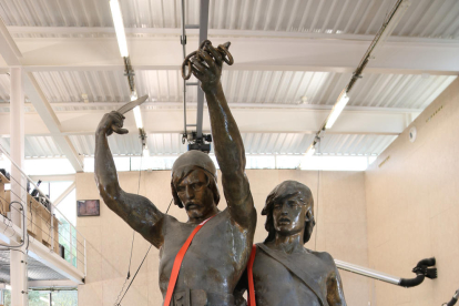 La estatua de Indíbil i Mandoni en el Centro de Restauración de Bienes Muebles de Catalunya.