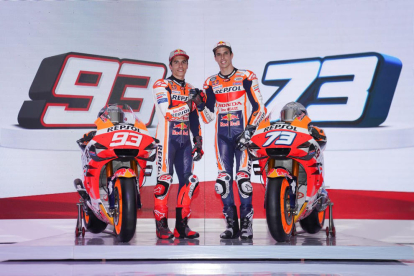 L’equip Repsol Honda de MotoGP es va presentar ahir a Jakarta abans d’afrontar els primers test oficials al circuit de Sepang.