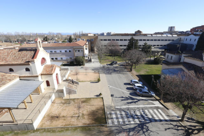 Imatge aèria dels jardins i de l’hospital Santa Maria de Lleida.