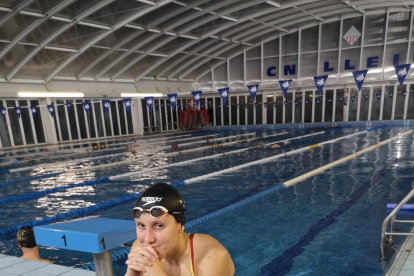 Paula Juste, en foto de archivo, en la piscina cubierta de su club, el CN Lleida.