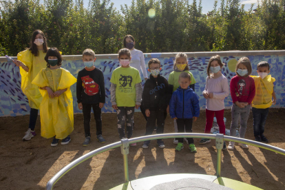 Niños participantes en los actos de ayer en Tornabous.