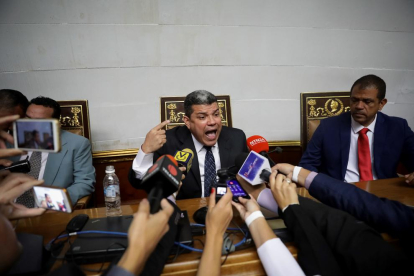 El cap del Parlament recolzat pel chavisme, Luis Parra.