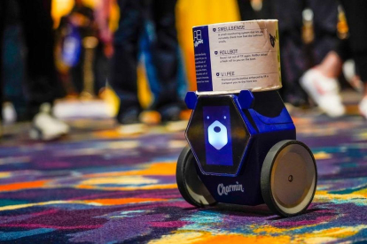 RollBot, un robot que et porta el paper higiènic