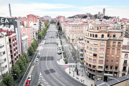 El centro de Lleida desierto en los primeros días de cuarentena. .