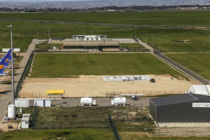 El espacio donde se ubicarán tanto los nuevos hangares móviles como el de grandes dimensiones.