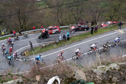 Un moment de la disputa de l’etapa d’ahir, la penúltima de la Vuelta.