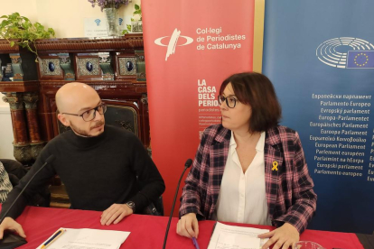 El jefe de la oficina de la Eurocámara en Barcelona y Diana Riba.