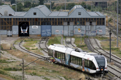 El comboi reparat està estacionat al Pla de Vilanoveta de Lleida