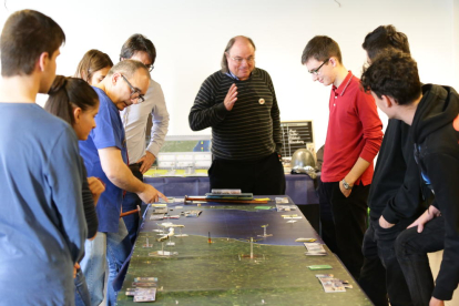 Desenes de persones s’ho van passar ahir de meravella amb els jocs de taula de la sala Sant Domènec.