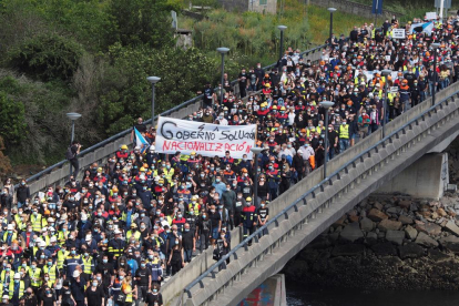 Miles de personas se manifestaron ayer en Viveiro (Lugo).