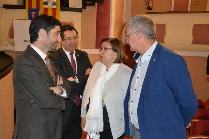 Jordi Puigneró, Ramon Farré, Rosa Maria Perelló y Salvador Bonjoch, alcalde de Bellpuig.