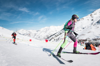La prueba esprint, que abría el Campeonato de España que recala por segundo año en Boí Taüll, reunió a más de cien esquiadores.